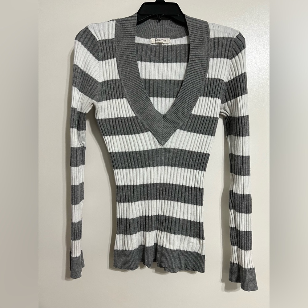 White and grey sweater top